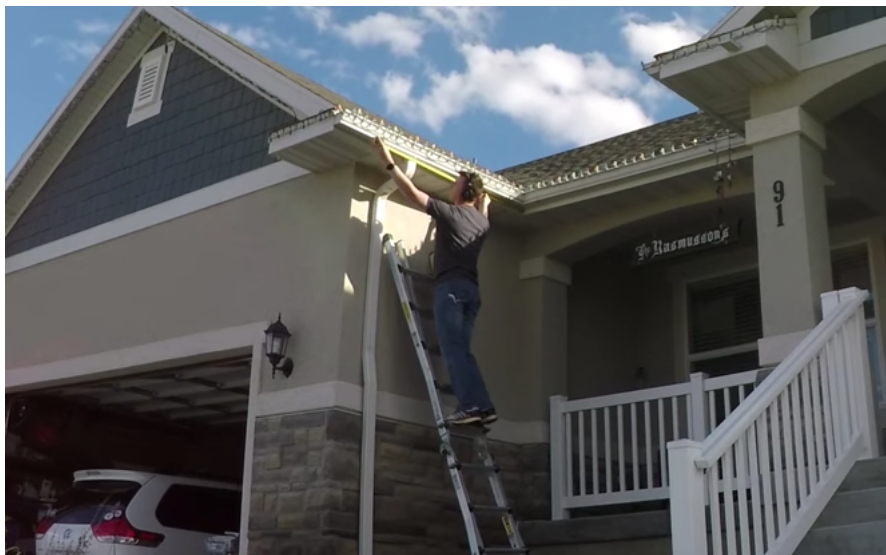 Advantages of Professional Christmas Light Installers Kansas City